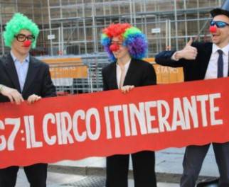 G7 A MILANO: AMBIENTALISTI VESTITI DA PAGLIACCI DENUNCIANO L'INAZIONE AMBIENTALE